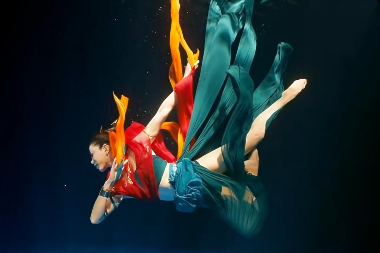 绝美水下中国舞《洛神水赋》欣赏